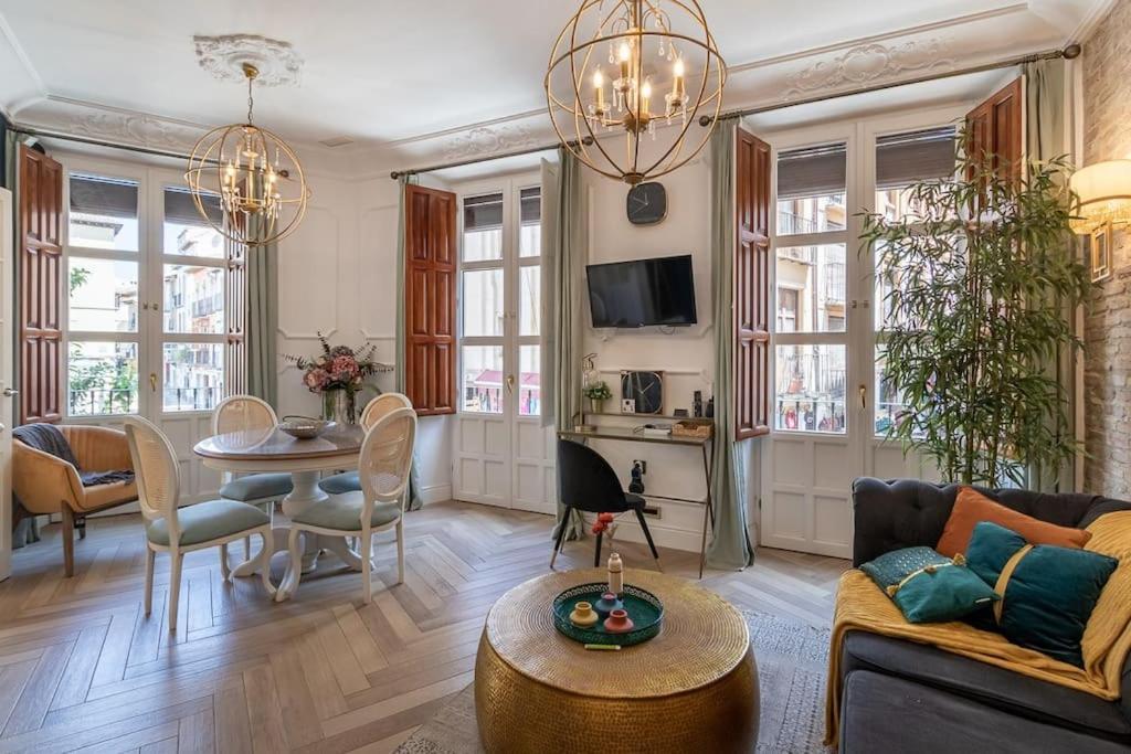 גרנדה Ch Elvira Luxury Apartment מראה חיצוני תמונה