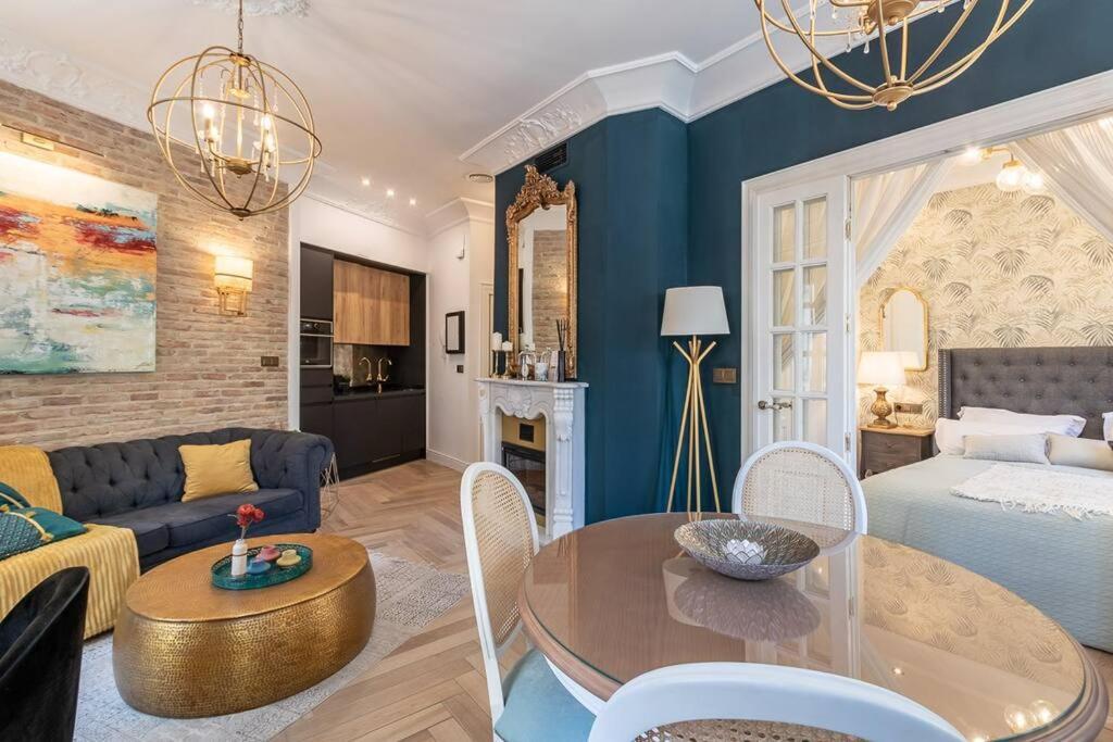 גרנדה Ch Elvira Luxury Apartment מראה חיצוני תמונה